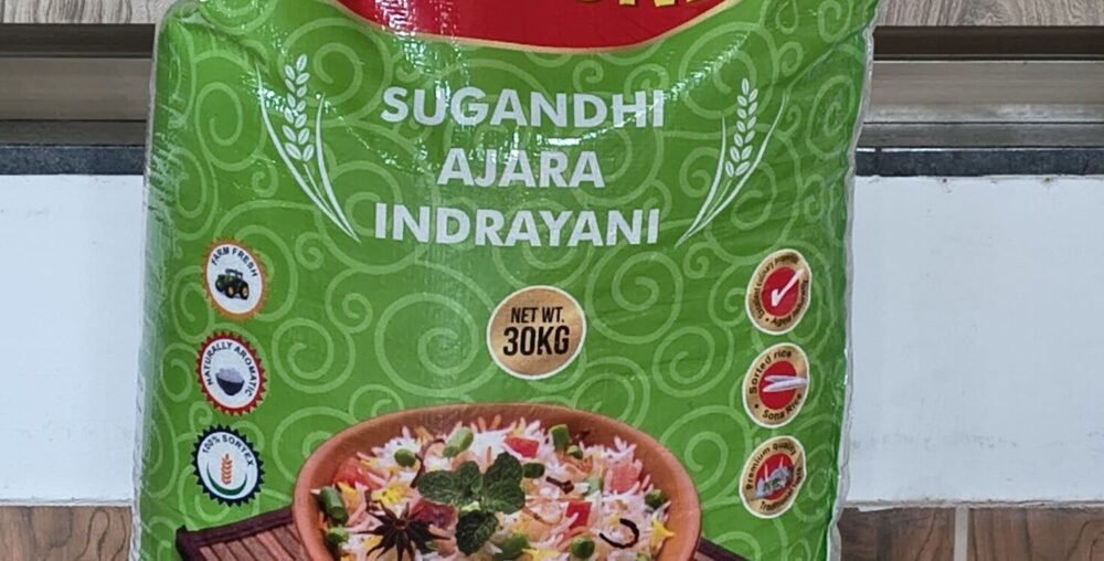 Sugandhi Ajara Indrayani Rice is a premium aromatic variety from the Ajara region, known for its naturally soft texture, rich fragrance, and slightly sticky grains.